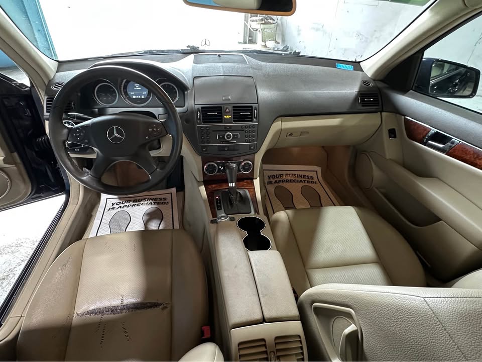 2011 Mercedes-Benz C-Class C300 Luxury - Photo 6